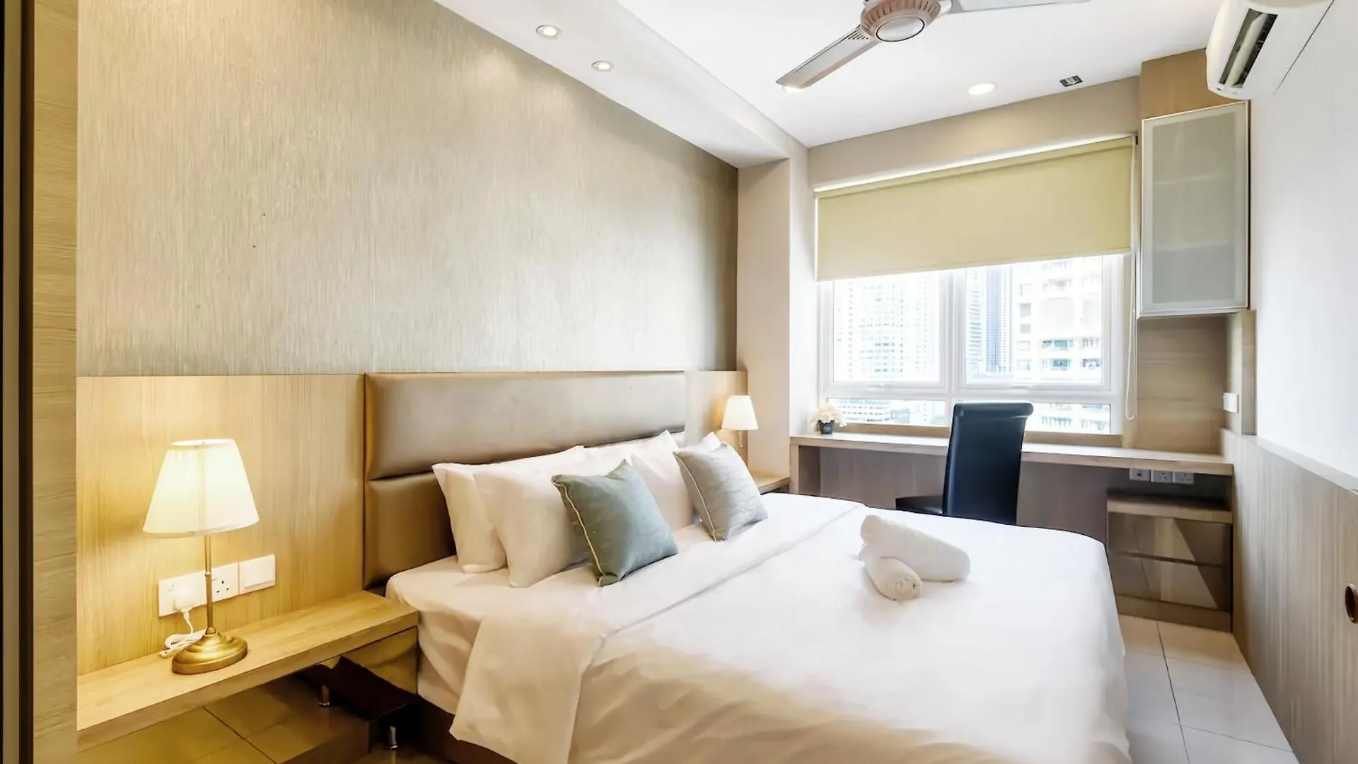 Mansion One George Town Διαμέρισμα