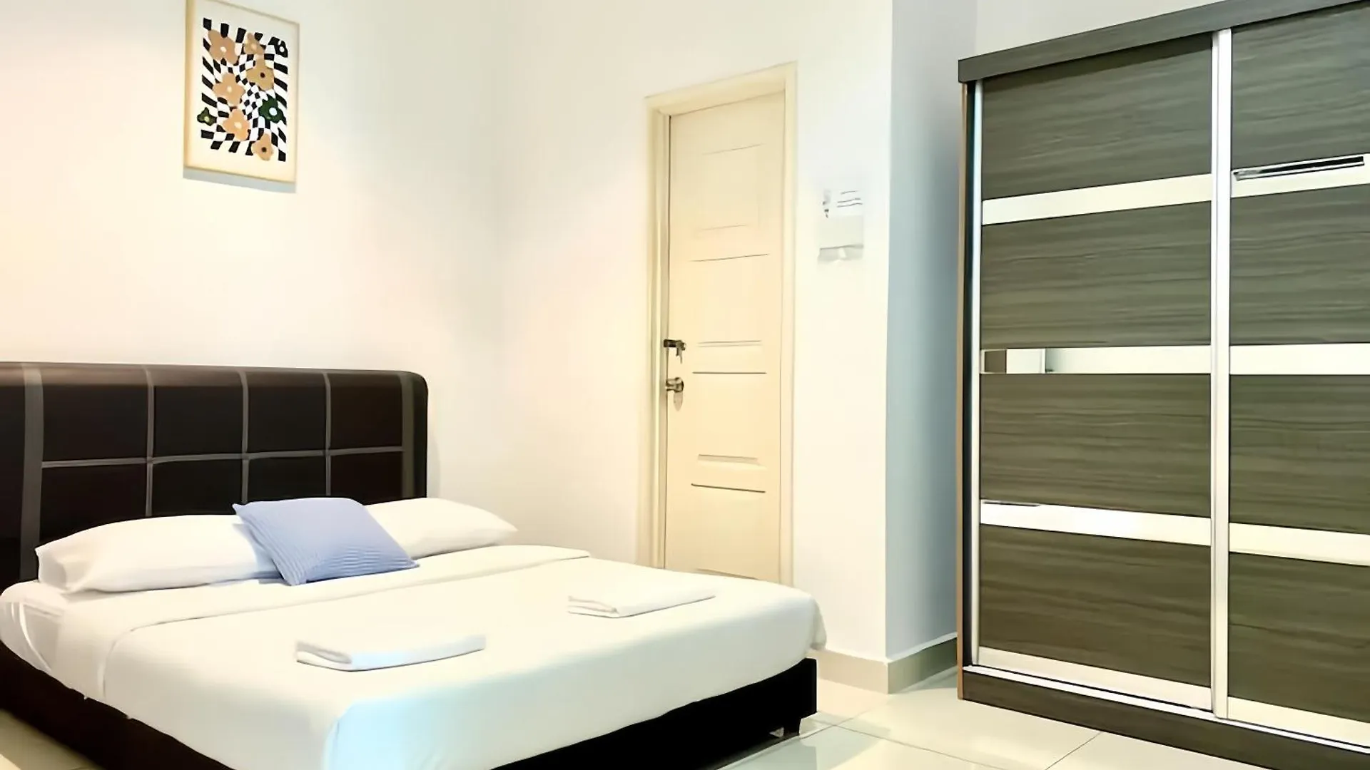 Mansion One George Town Διαμέρισμα