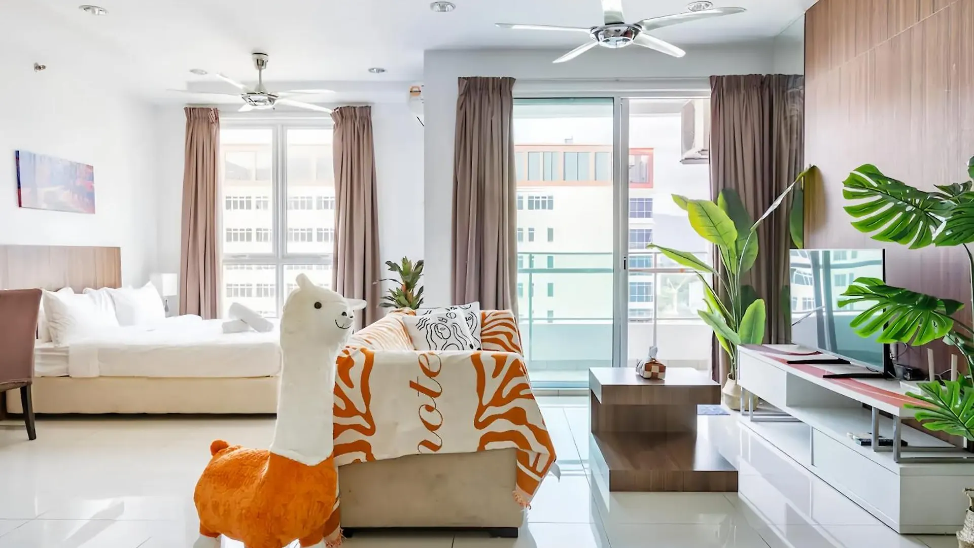 Mansion One George Town Διαμέρισμα