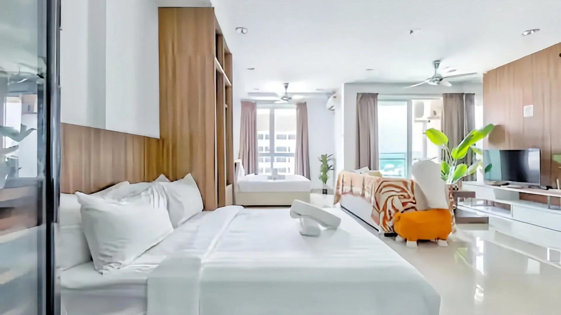 Mansion One George Town Διαμέρισμα