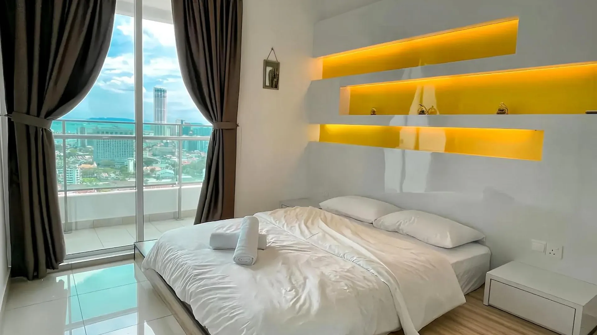 Mansion One George Town Διαμέρισμα