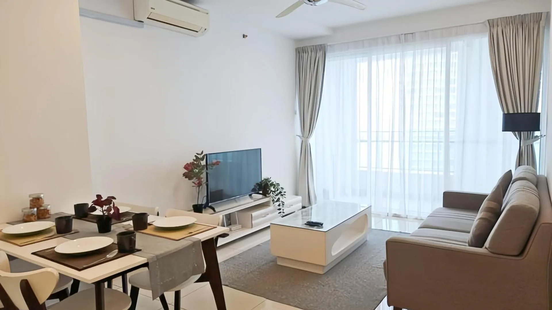 Mansion One George Town Διαμέρισμα